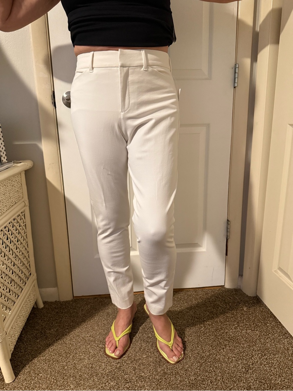Pixie High-Rise White Jeans with Slim Pocket Detail size 6.